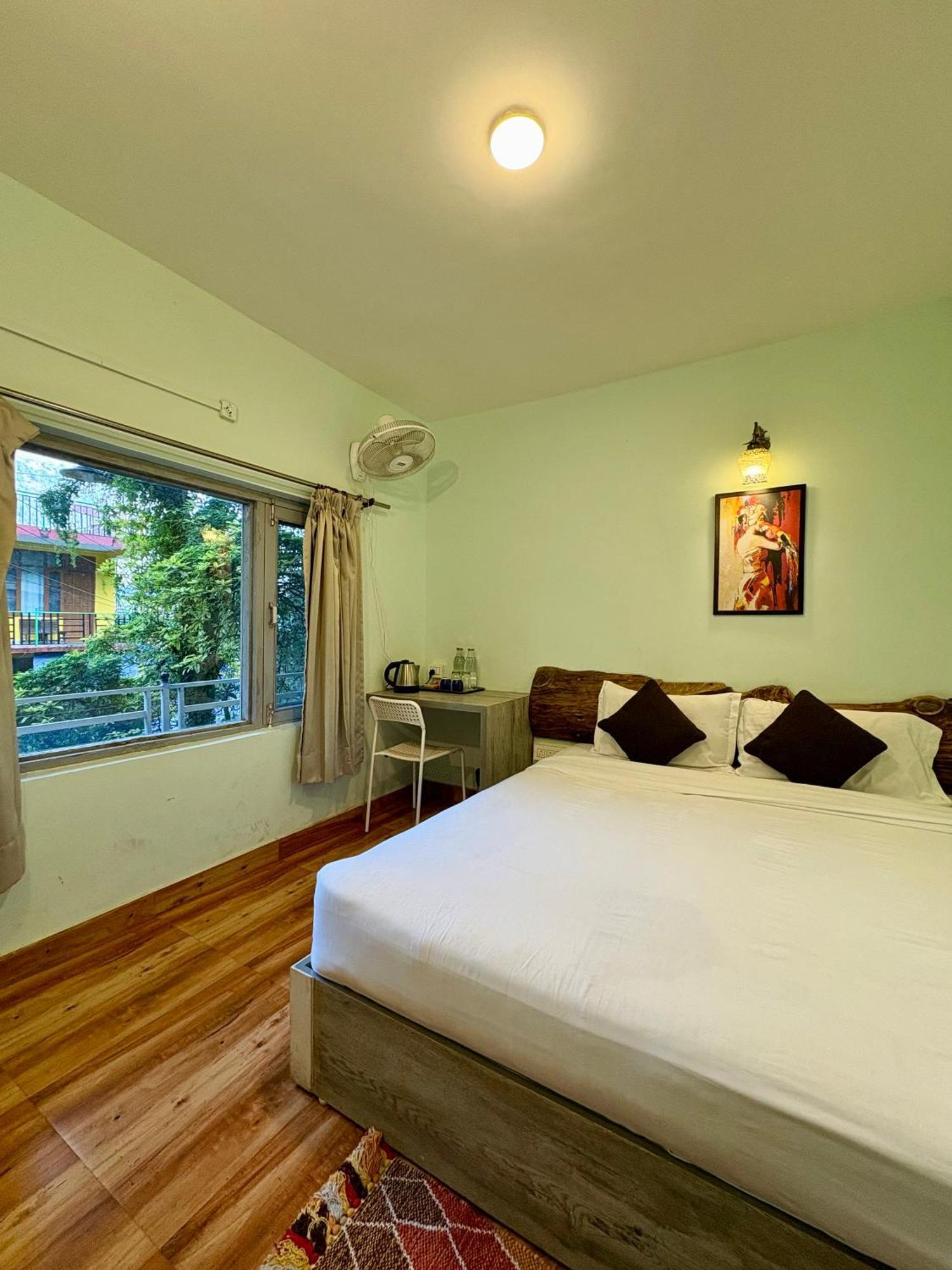 Eevolve Dharamkot - An Eco Hostel McLeod Ganj Dış mekan fotoğraf