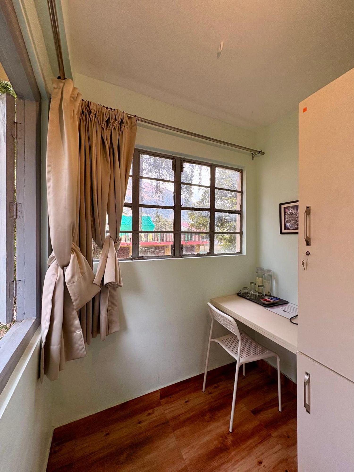 Eevolve Dharamkot - An Eco Hostel McLeod Ganj Dış mekan fotoğraf