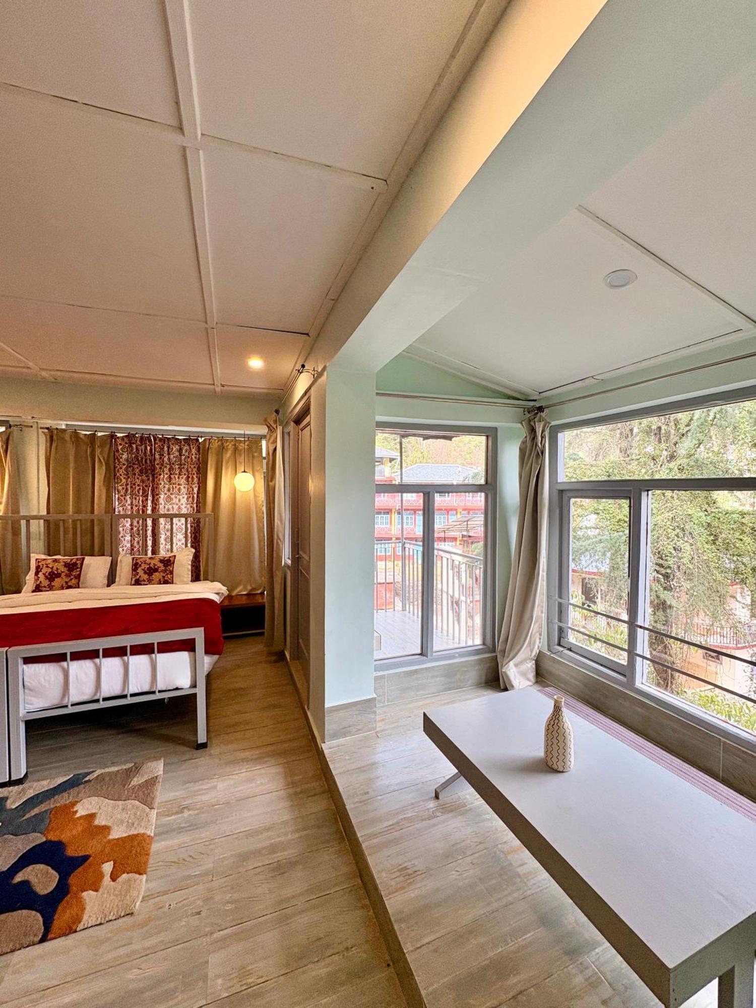 Eevolve Dharamkot - An Eco Hostel McLeod Ganj Dış mekan fotoğraf