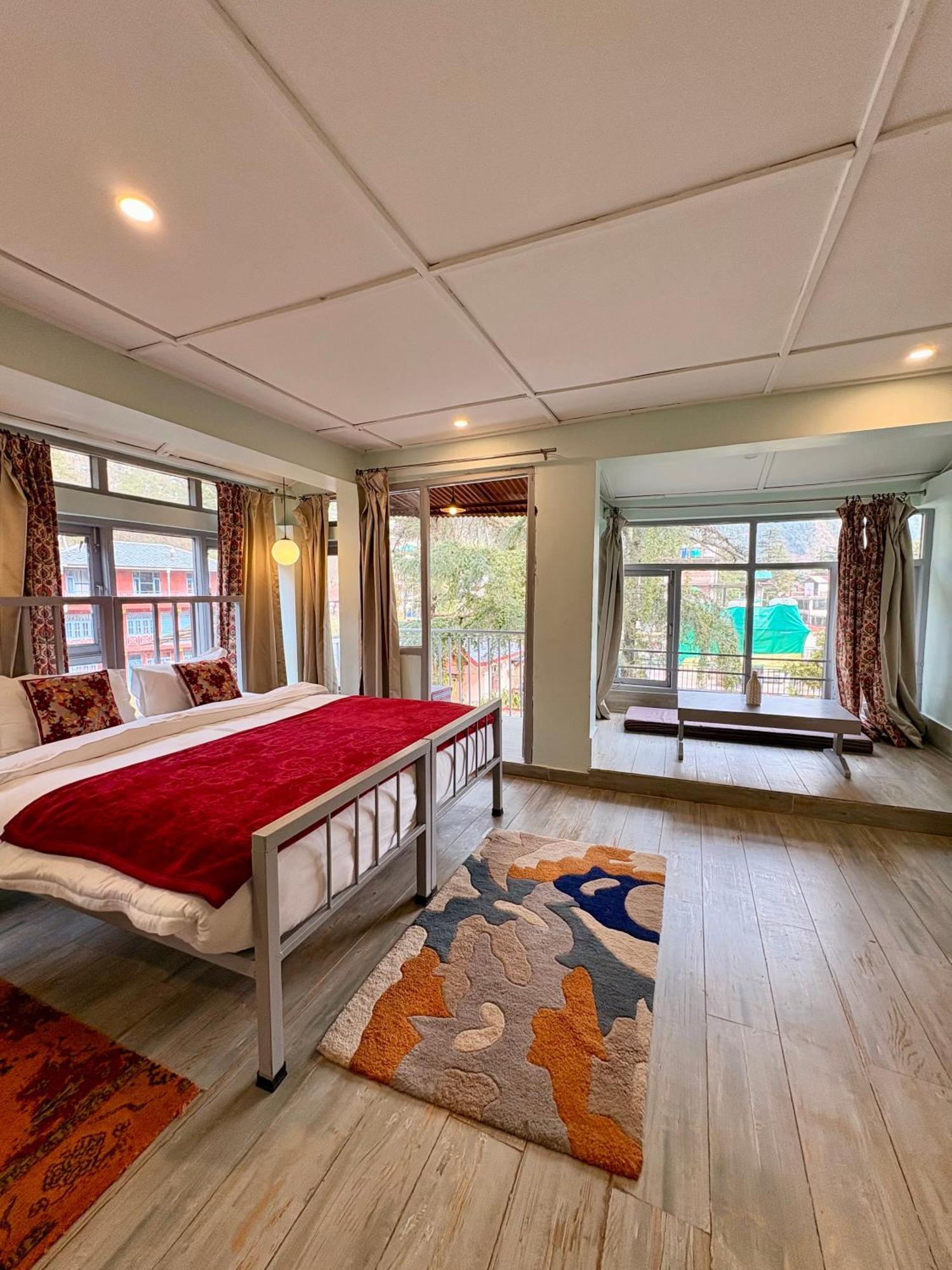 Eevolve Dharamkot - An Eco Hostel McLeod Ganj Dış mekan fotoğraf